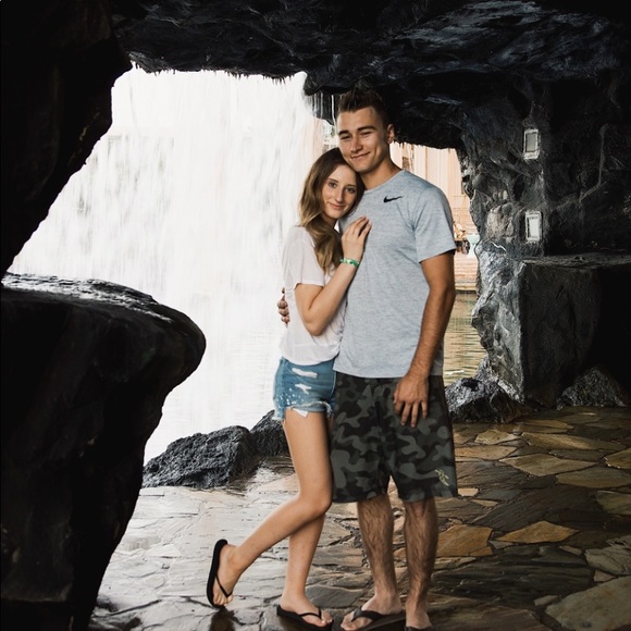 Abercrombie | High rise Jean shorts - Picture 5 of 6